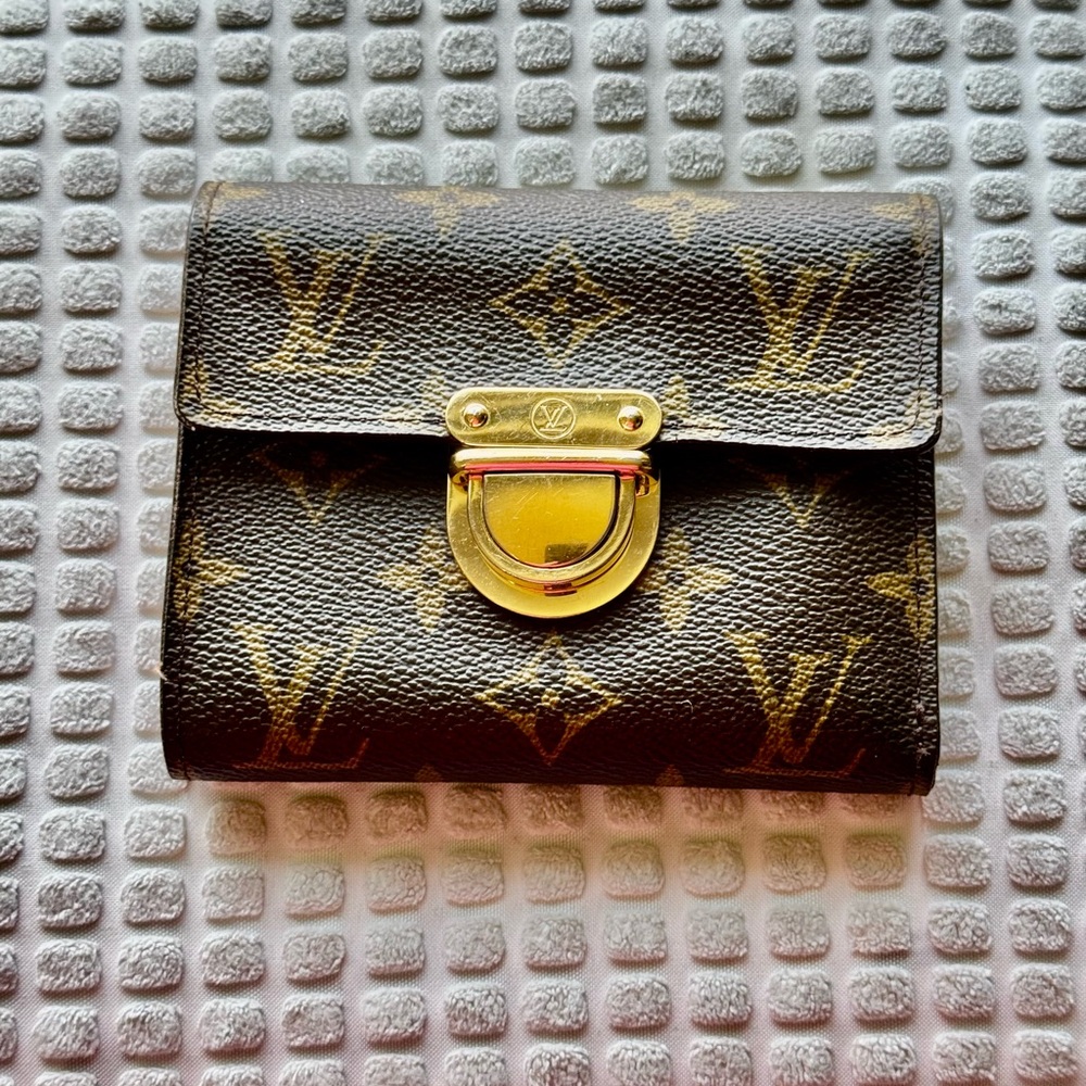 Louis Vuitton Monogram Wallet Almost New